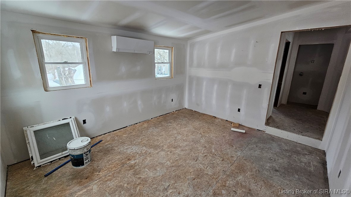 1002 West Main Street New Albany, IN 47150 - Photo 35 of 88 Upstairs Unit - Bedroom 2