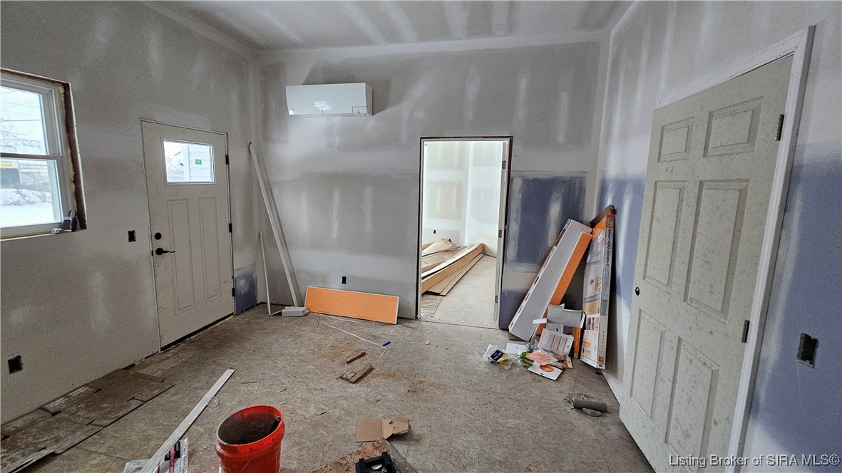 1002 West Main Street New Albany, IN 47150 - Photo 44 of 88 1st Floor Unit #1 - Living Room