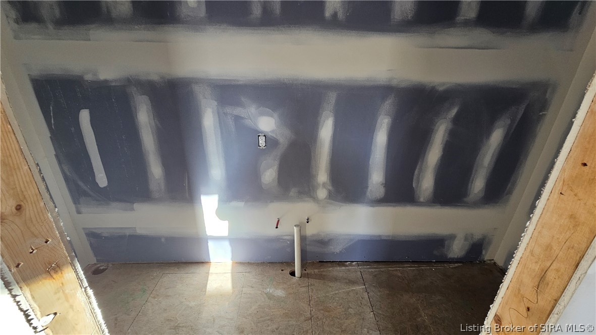 1002 West Main Street New Albany, IN 47150 - Photo 71 of 88 1st Floor Unit #2 - Full Bath