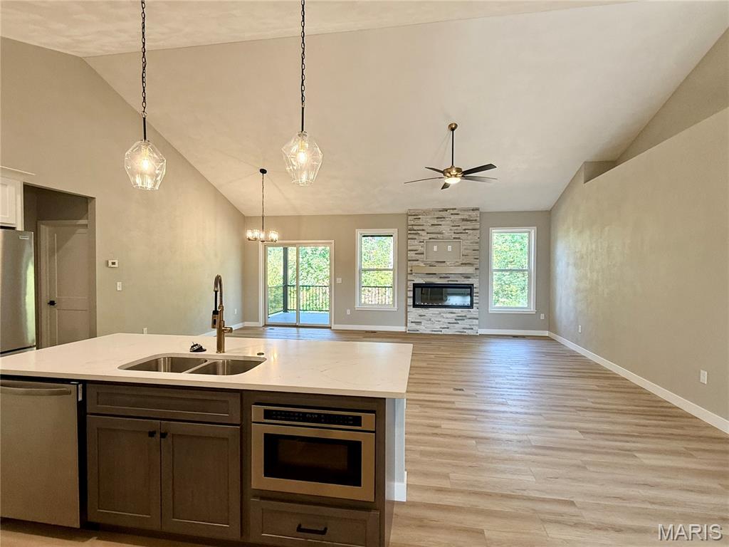 8006 Tahoe Ridge Lane Caseyville, IL 62232 - Photo 4 of 27 Gallery Image 4