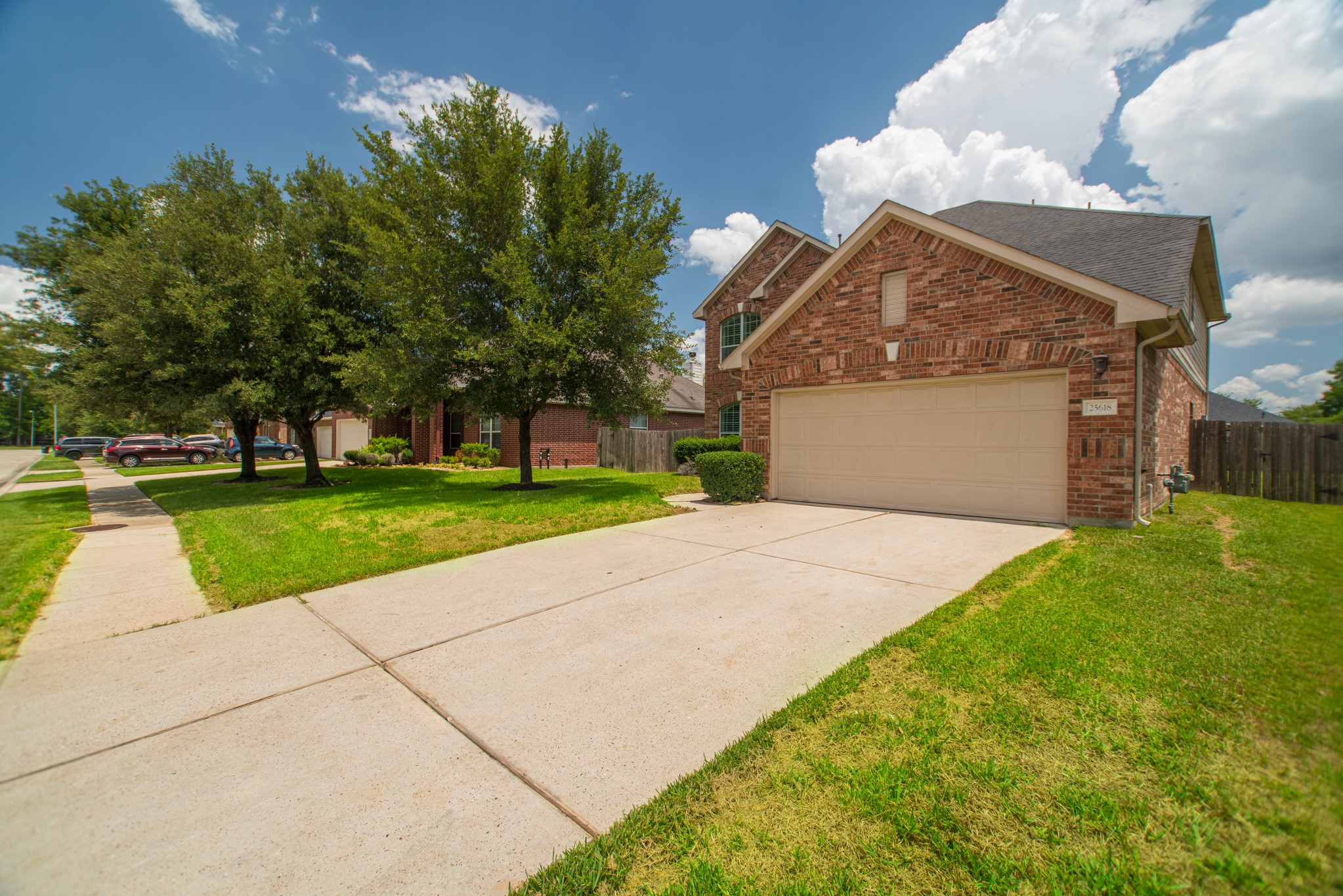 25618 Crisp Spring Lane Spring, TX 77373 - Photo 3 of 46