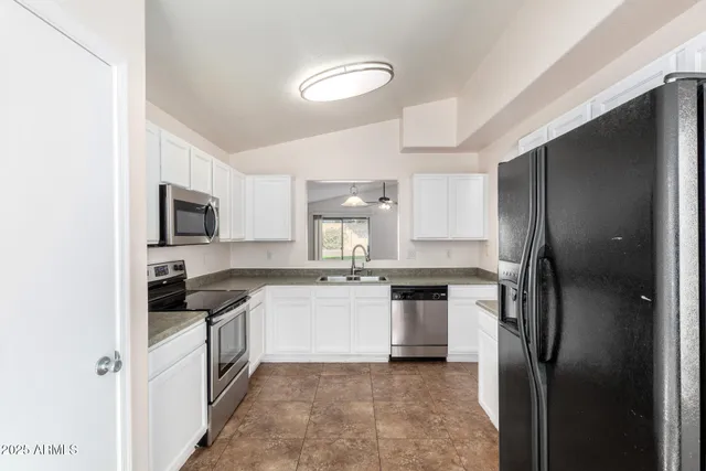 $2,250 | 6606 West Prickly Pear Trail, Phoenix, AZ 85083