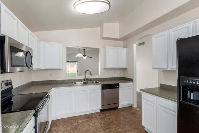 $2,250 | 6606 West Prickly Pear Trail, Phoenix, AZ 85083