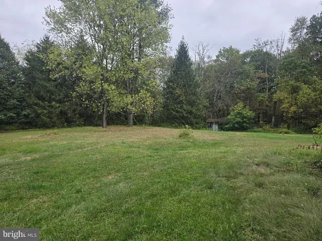 $469,900 | 285 Pine Cove Court, Lehighton, PA 18235