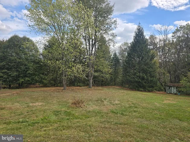 $469,900 | 285 Pine Cove Court, Lehighton, PA 18235