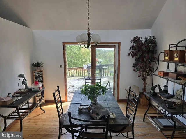 $469,900 | 285 Pine Cove Court, Lehighton, PA 18235