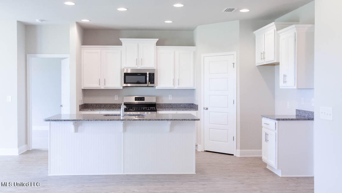 18419 Spring Hlll Drive Saucier, MS 39574 - Photo 12 of 22 Kitchen