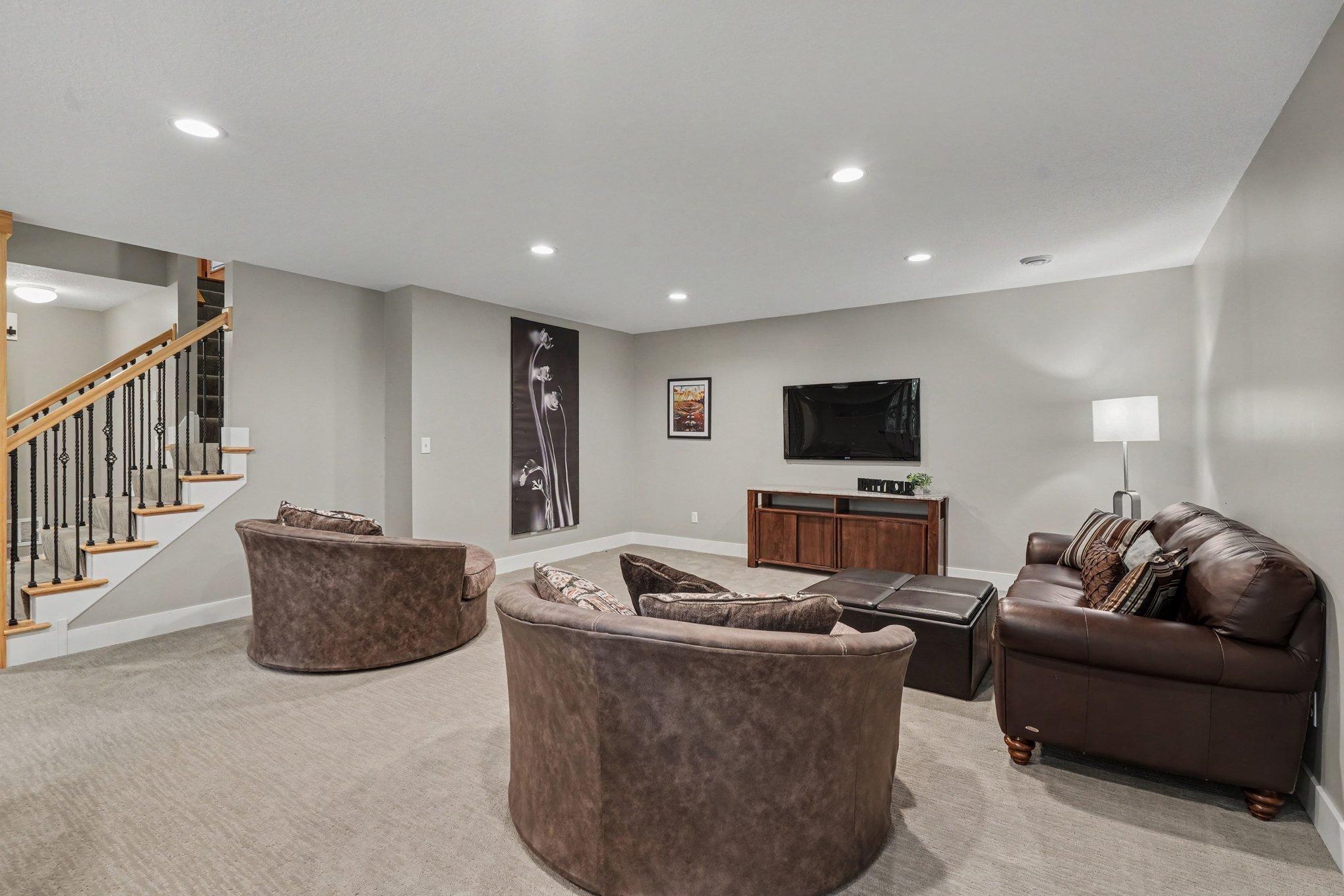 4919 Williston Road Minnetonka, MN 55345 - Photo 28 of 36