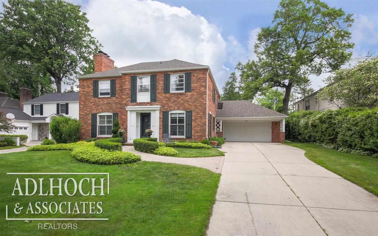 256 Cloverly Road Grosse Pointe Farms, MI 48236 - Photo 1 of 26