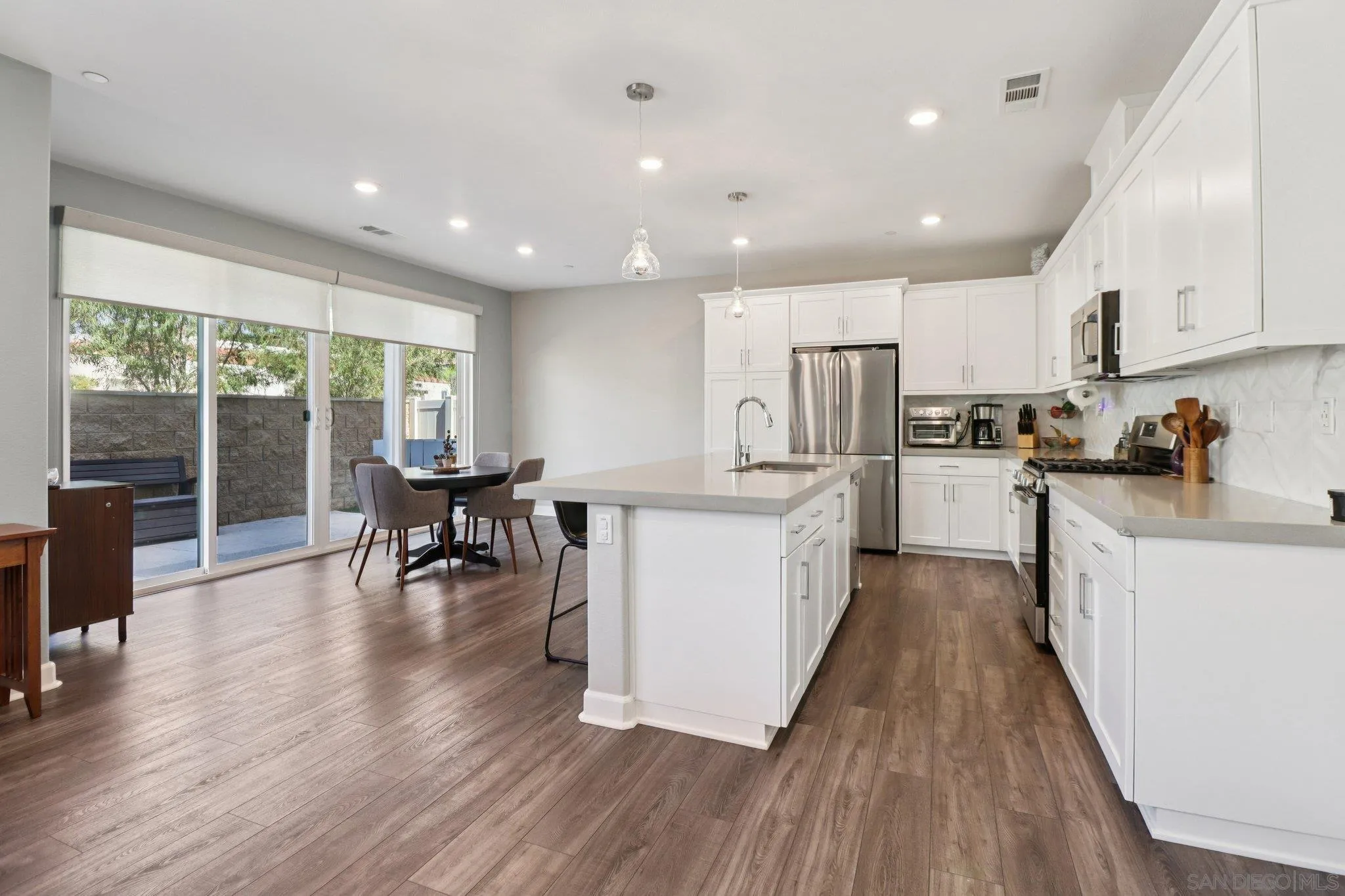 10128 Hercules Way Spring Valley, CA 91977 - Photo 10 of 60 Gallery Image 10
