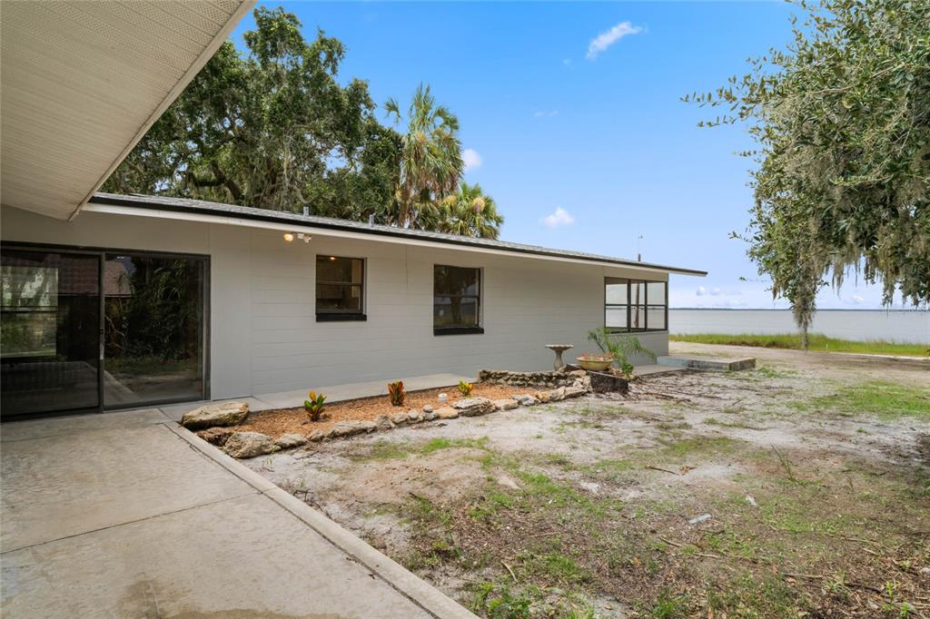 2484 Fort Lane Road Geneva, FL 32732 - Photo 1 of 1 Lakefront View