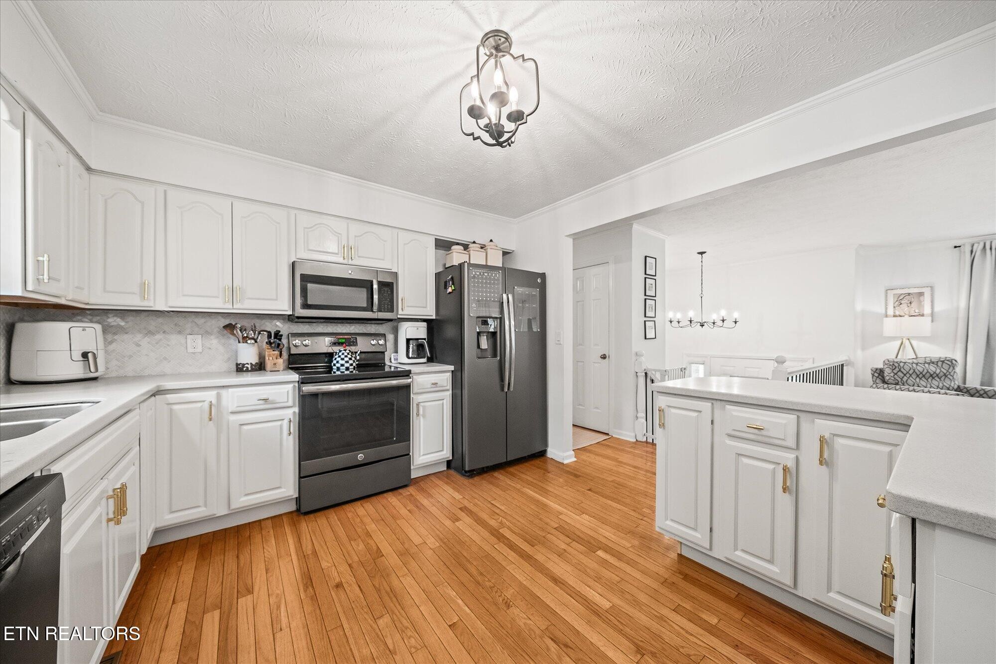 209 Ridgewood Road Cookeville, TN 38501 - Photo 3 of 26 Gallery Image 3