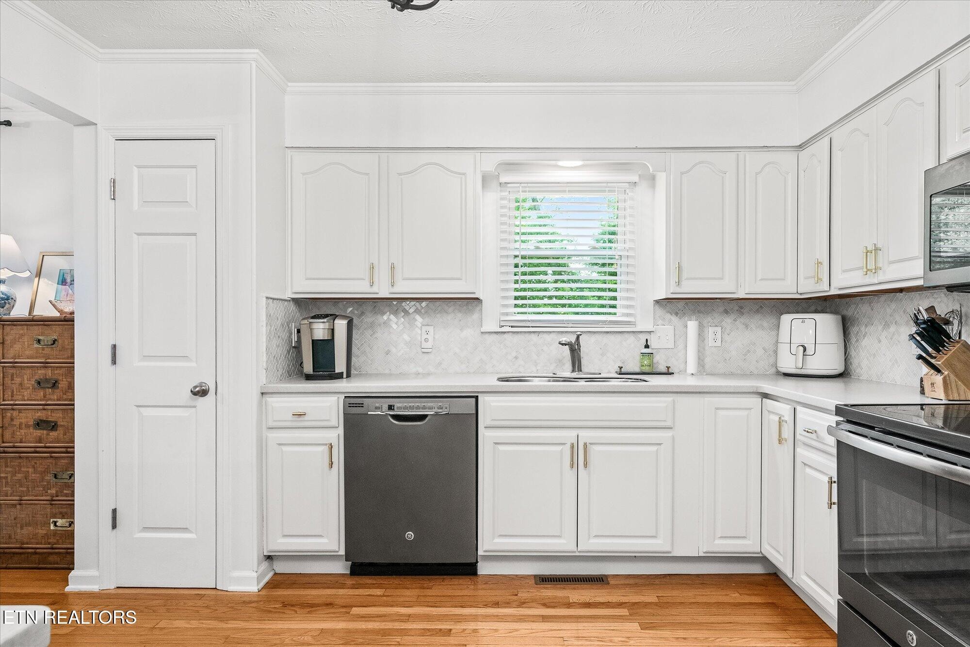 209 Ridgewood Road Cookeville, TN 38501 - Photo 4 of 26 Gallery Image 4