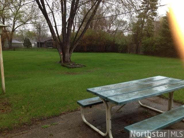 8616 Crest Road Bloomington, MN 55425 - Photo 3 of 3