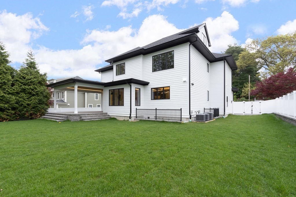 29 Tolman Street Needham, MA 02492 - Photo 3 of 42