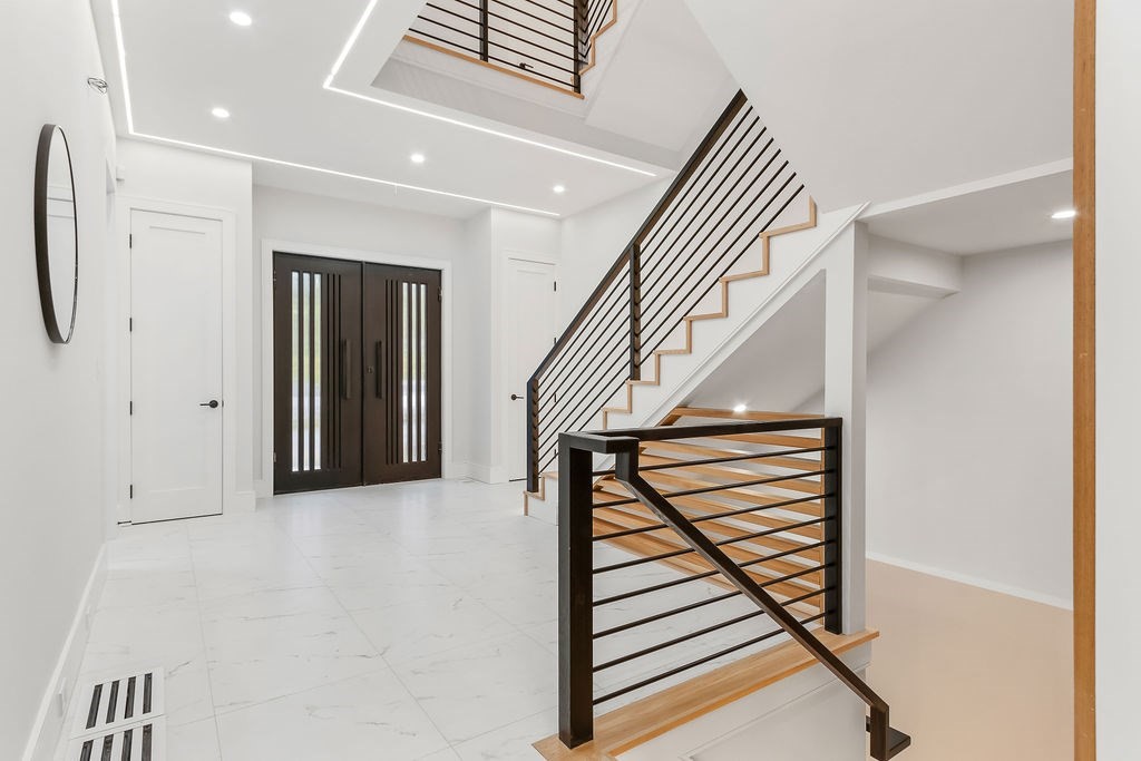 29 Tolman Street Needham, MA 02492 - Photo 8 of 42