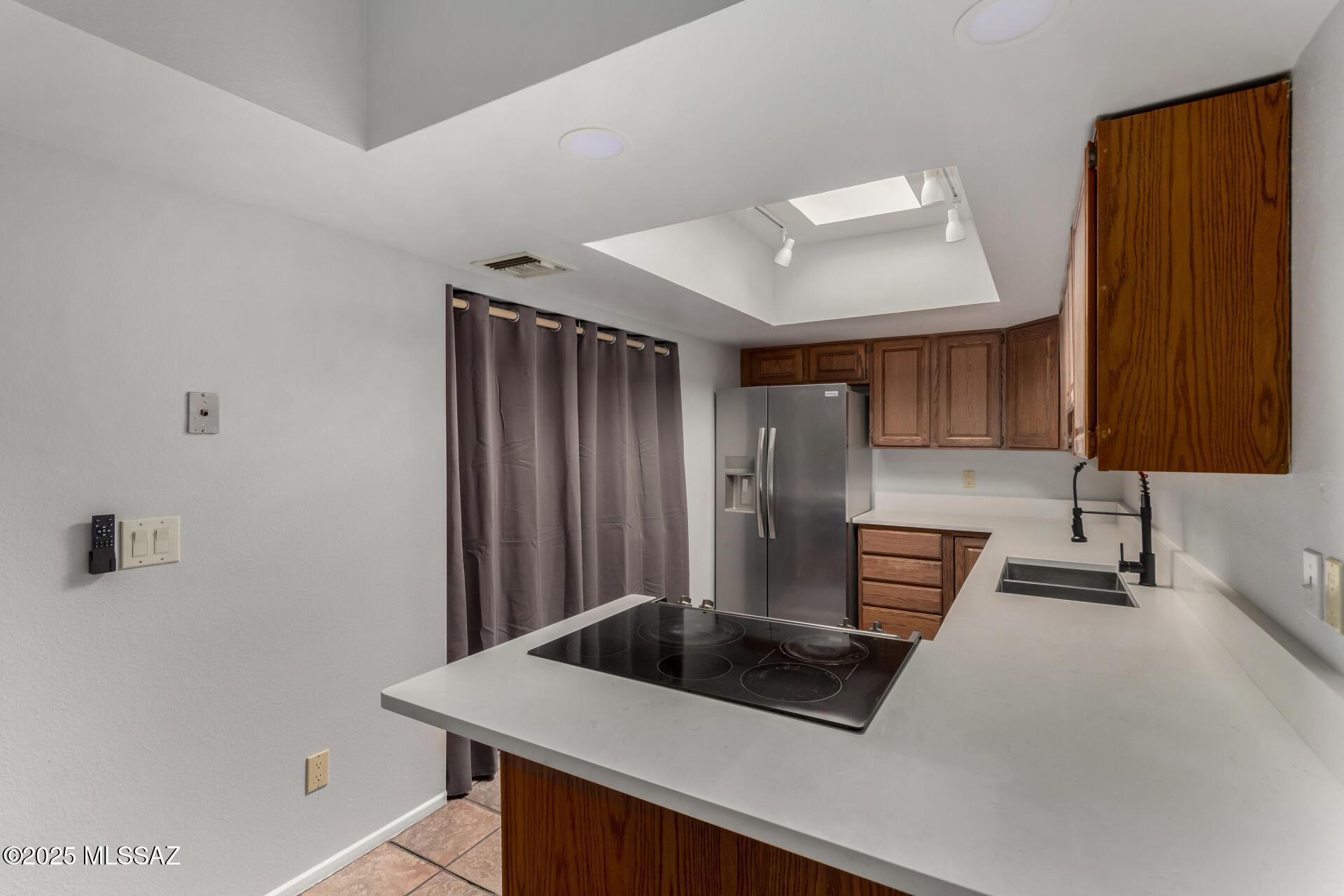 1949 North Swan Road, Unit 25 Tucson, AZ 85712 - Photo 9 of 44 Gallery Image 9