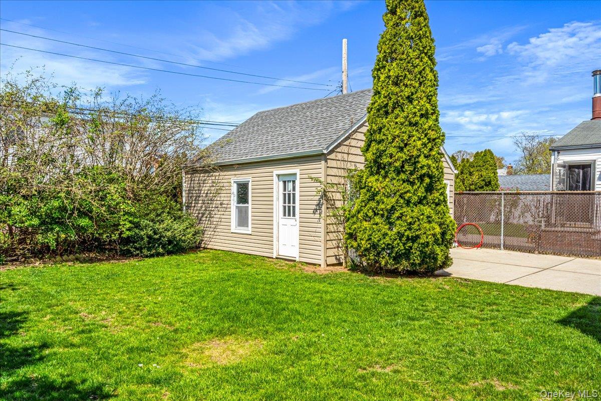 369 Yale Road Garden City, NY 11530 - Photo 17 of 19 Backyard