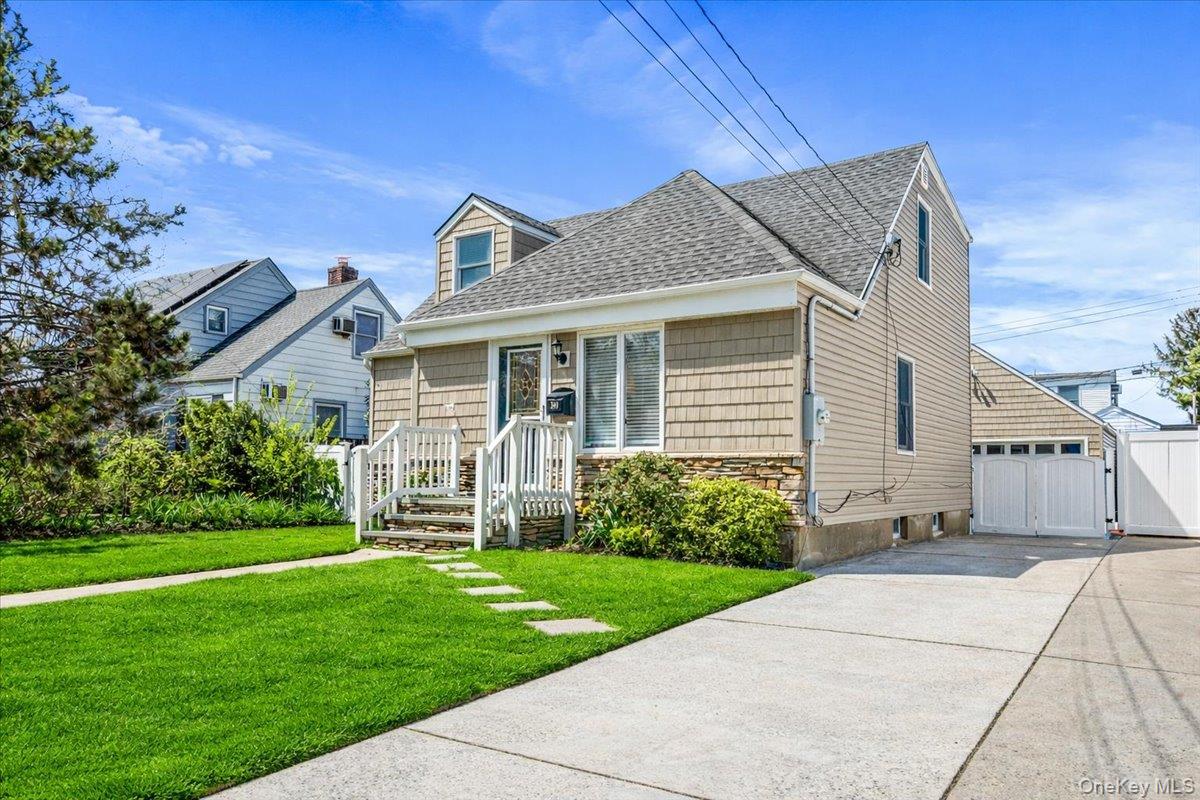 369 Yale Road Garden City, NY 11530 - Photo 2 of 19 Exterior