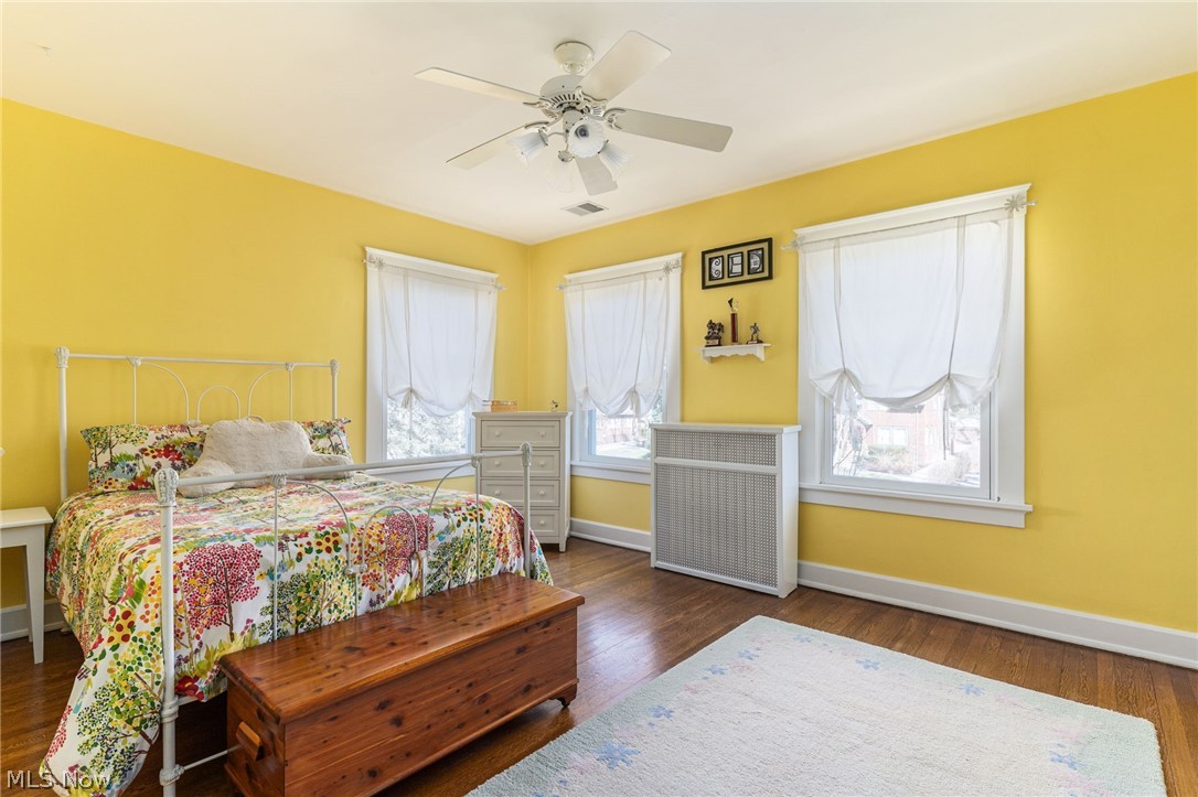 2644 Dartmoor Road Cleveland, OH 44118 - Photo 13 of 28