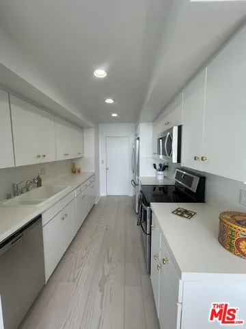 $1,250,000 | 2222 Avenue Of The Stars, Unit 705, Los Angeles, CA 90067