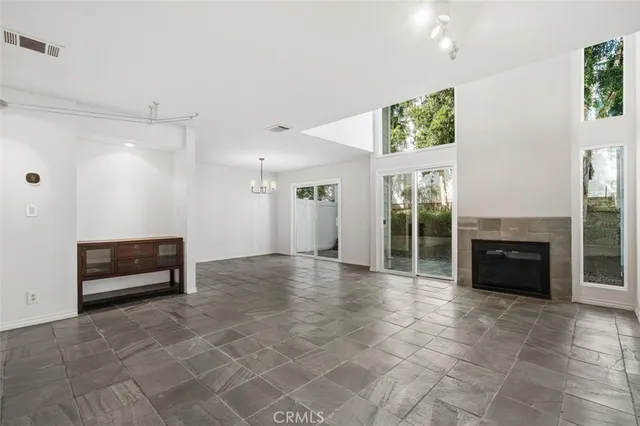 $689,500 | 10056 Melinda Way, Unit 3, Northridge, CA 91325