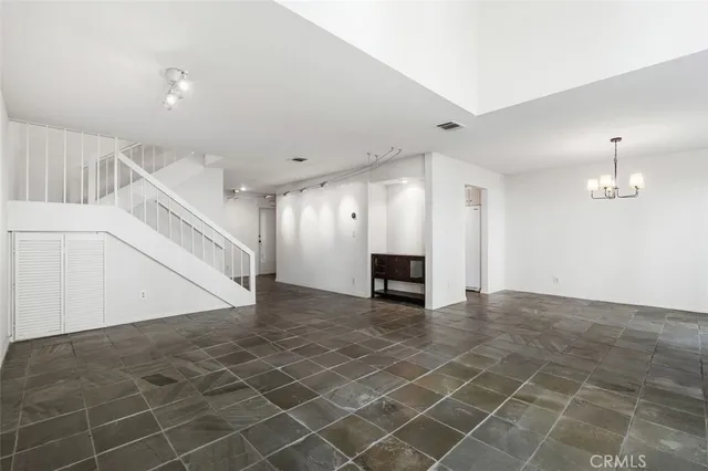 $689,500 | 10056 Melinda Way, Unit 3, Northridge, CA 91325