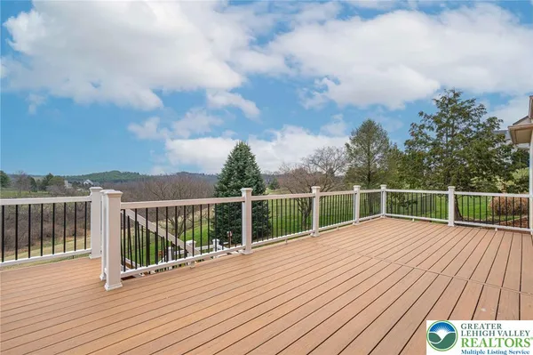 $895,000 | 4123 East Wyndemere Circle, Schnecksville, PA 18078