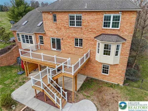 $895,000 | 4123 East Wyndemere Circle, Schnecksville, PA 18078