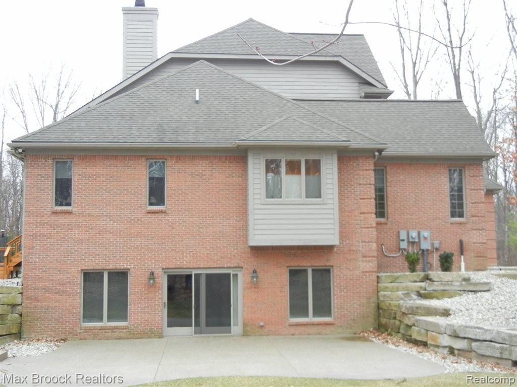 9348 Ellis Road Clarkston, MI 48348 - Photo 22 of 25 Rear View