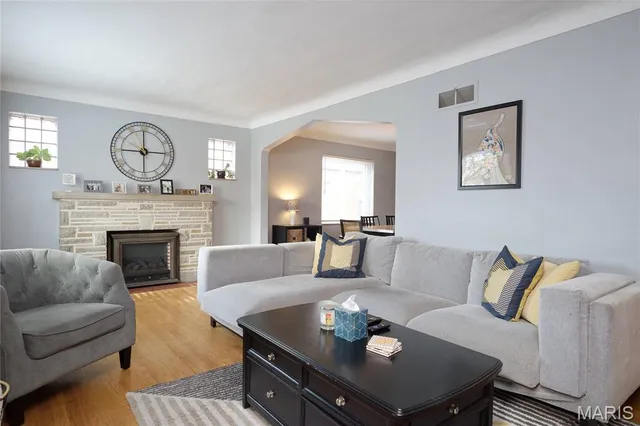 $330,000 | 5609 Oleatha Avenue, St. Louis, MO 63139