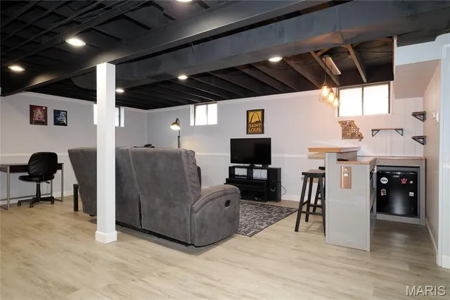 $330,000 | 5609 Oleatha Avenue, St. Louis, MO 63139