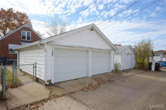 $330,000 | 5609 Oleatha Avenue, St. Louis, MO 63139