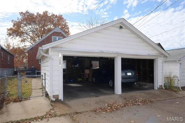 $330,000 | 5609 Oleatha Avenue, St. Louis, MO 63139