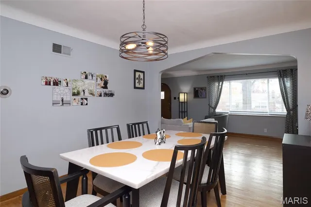 $330,000 | 5609 Oleatha Avenue, St. Louis, MO 63139