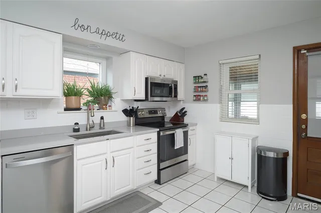 $330,000 | 5609 Oleatha Avenue, St. Louis, MO 63139