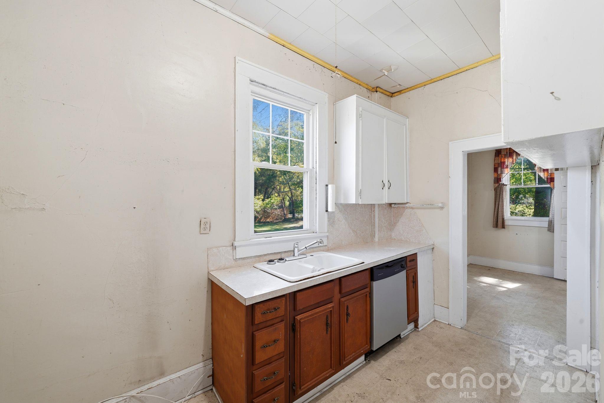 208 South Myrtle School Road Gastonia, NC 28052 - Photo 16 of 45 Gallery Image 16