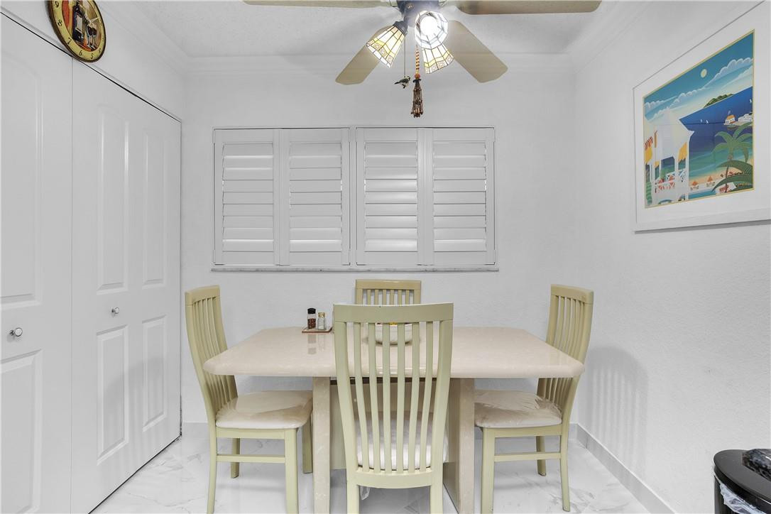 5574 Witney Drive, Unit 109 Delray Beach, FL 33484 - Photo 7 of 21 DINETTE IN KITCHEN