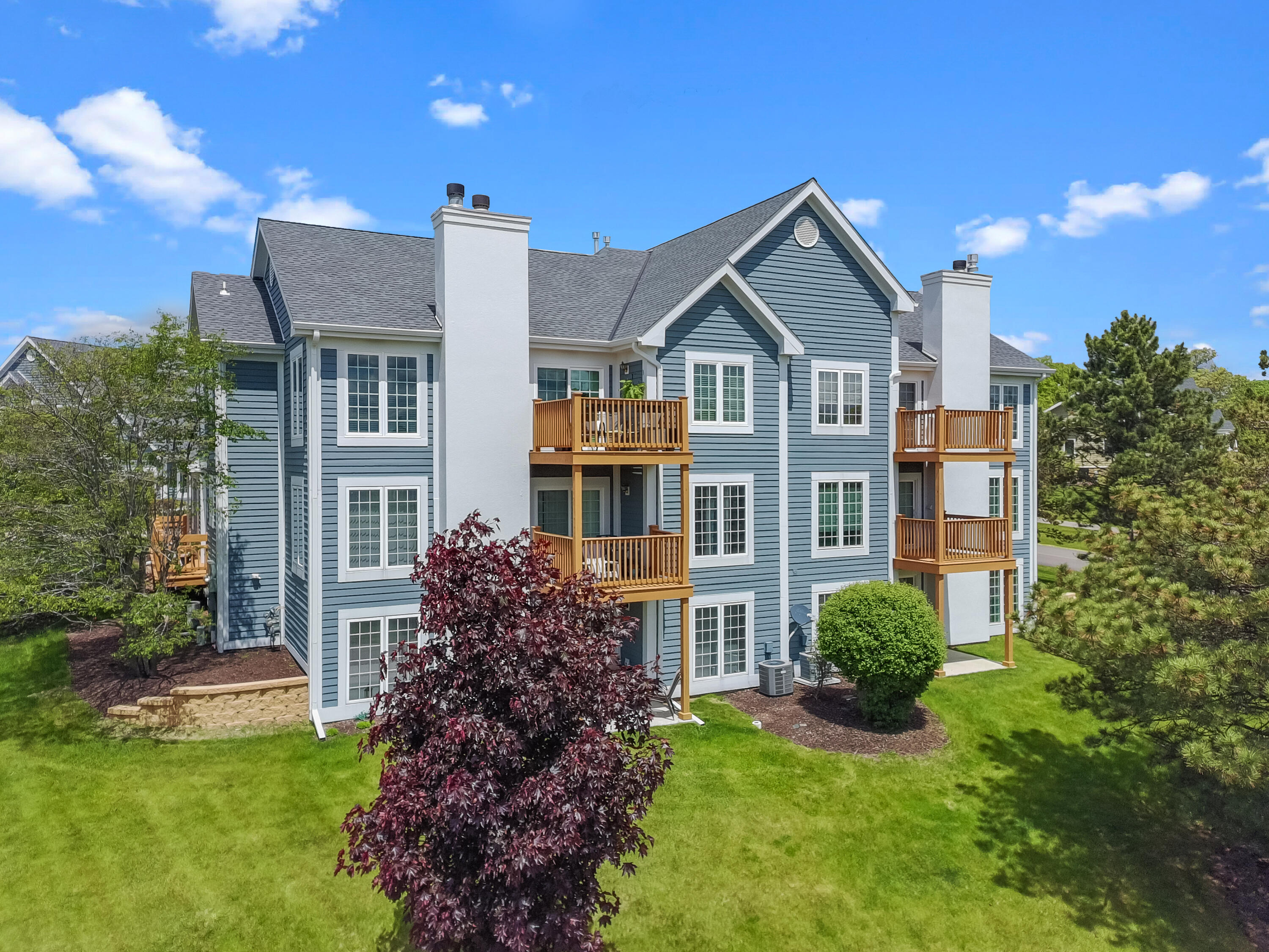 1089 Lakeland Way, Unit 919 Geneva, WI 53147 - Photo 2 of 32 42_____1089 lakeland way