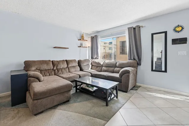 $440,000 | 4530 Vandever Avenue, Unit 6, San Diego, CA 92120