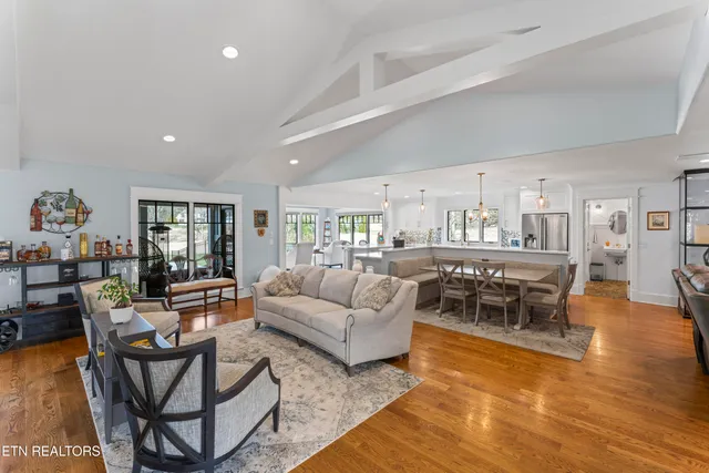 $1,590,000 | 12113 South Fox Den Drive, Knoxville, TN 37934