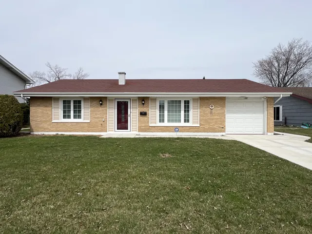 $2,750 | 1380 Rosedale Lane, Hoffman Estates, IL 60169