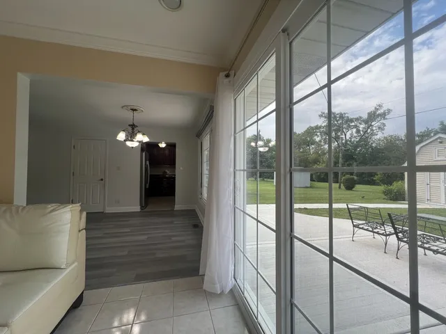 $2,750 | 1380 Rosedale Lane, Hoffman Estates, IL 60169