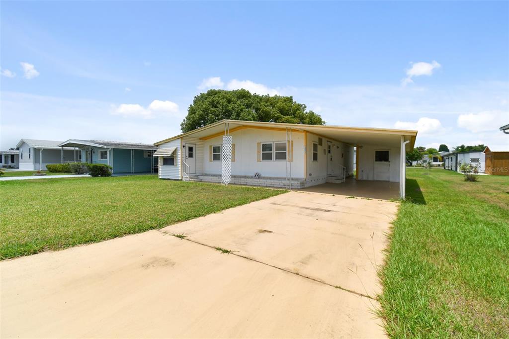 5353 Comanche Street Zephyrhills, FL 33542 - Photo 2 of 61