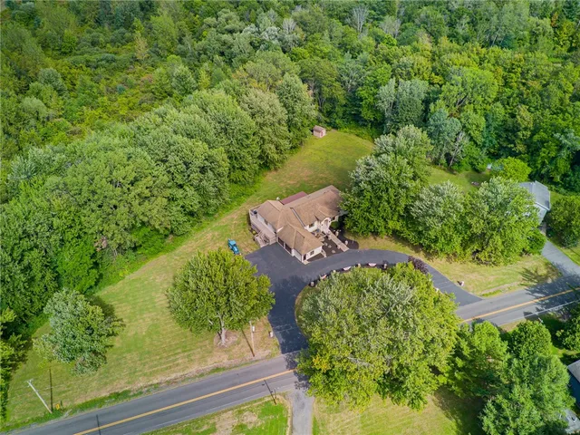 $395,000 | 6246 Lake Avenue, Wolcott, NY 14590