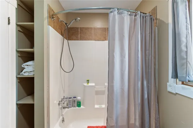 $395,000 | 6246 Lake Avenue, Wolcott, NY 14590