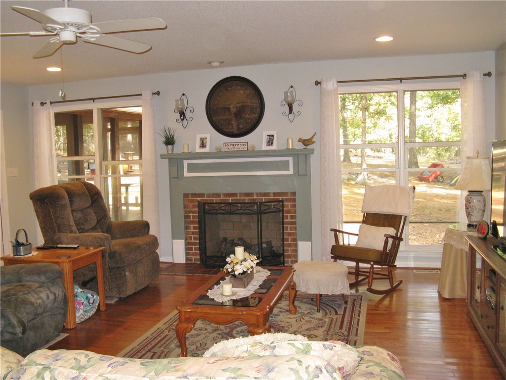 211 Roberts Church Road Anderson, SC 29626 - Photo 3 of 29