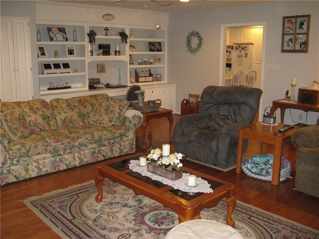 211 Roberts Church Road Anderson, SC 29626 - Photo 5 of 29
