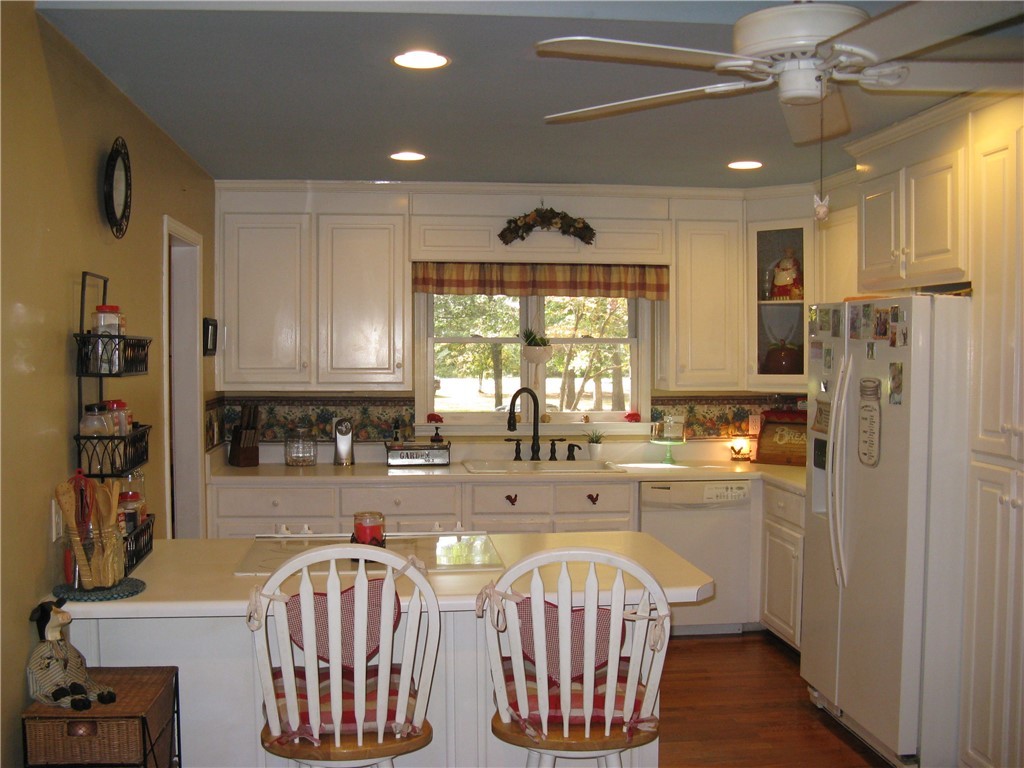 211 Roberts Church Road Anderson, SC 29626 - Photo 7 of 29