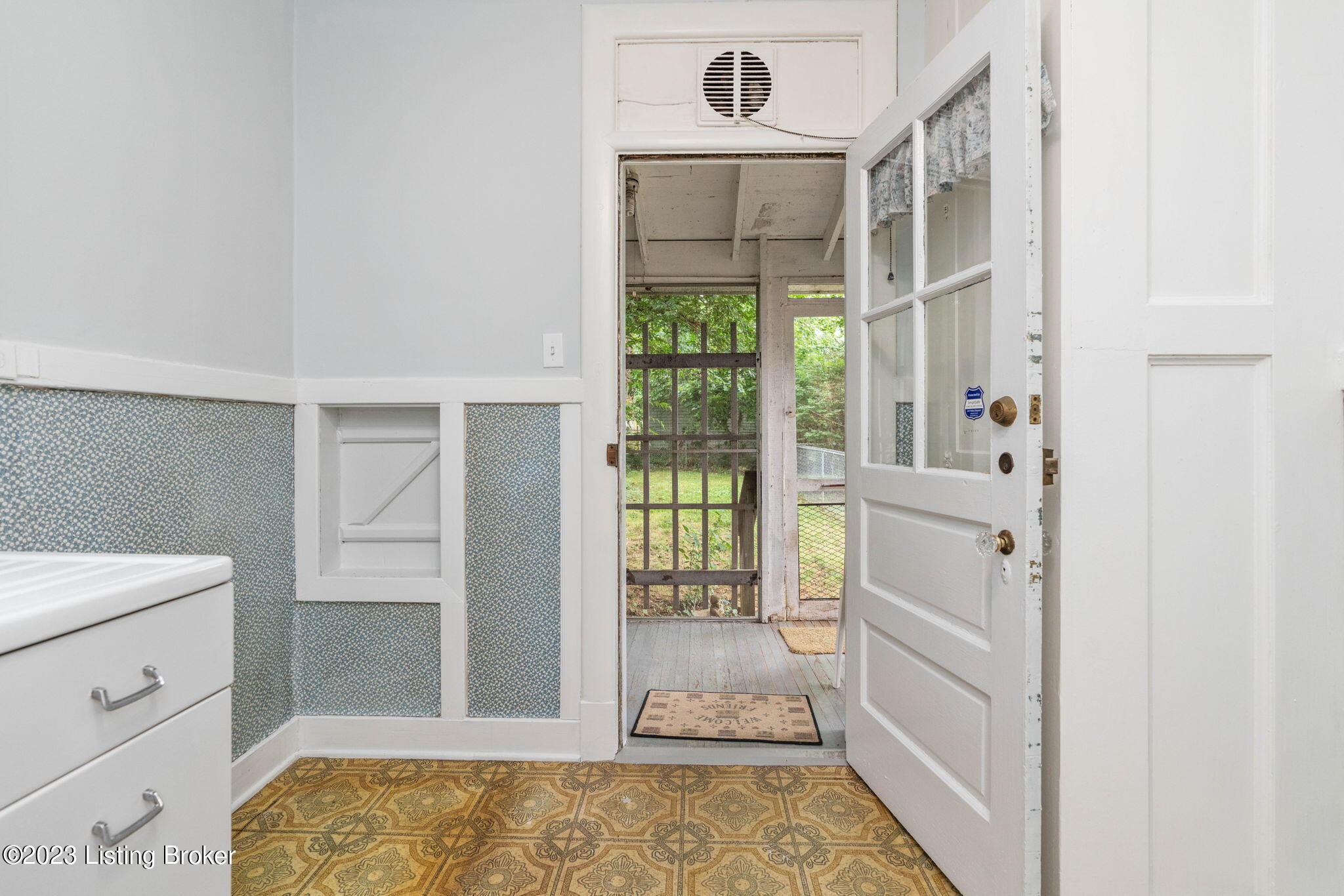 2324 Broadmeade Road Louisville, KY 40205 - Photo 30 of 63 2324 Broadmeade Rd-32